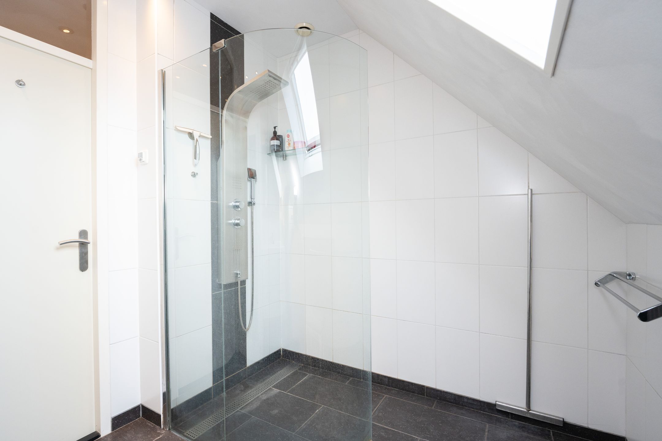 Foto 42 van Hugo van Woerdenstraat 77