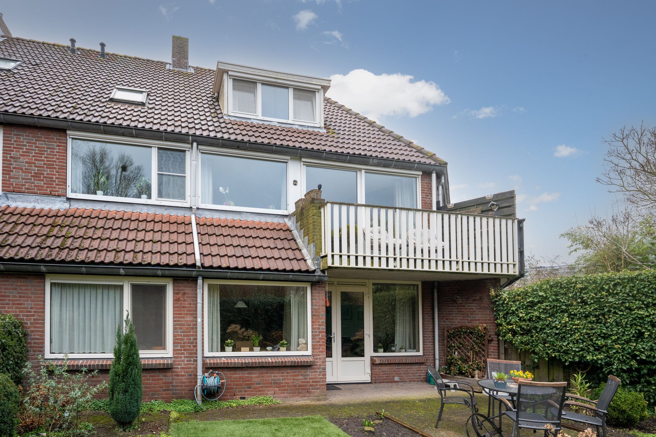 Foto 48 van Hugo van Woerdenstraat 77