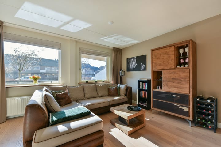 Foto 2 van Burgemeester de Voogtlaan 82