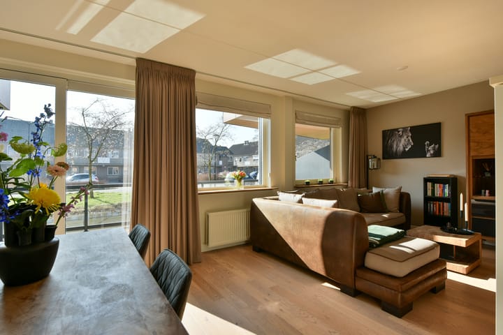 Foto 9 van Burgemeester de Voogtlaan 82