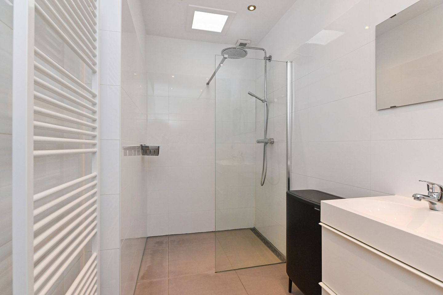 Photo 19 of Ananasstraat 16