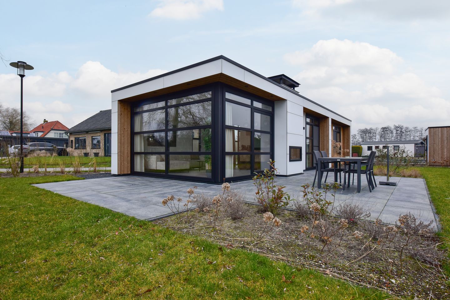 Photo 20 of Nieuw-Loosdrechtsedijk 215-C1