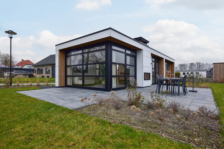 Vrijstaande woning te koop: Nieuw-Loosdrechtsedijk 215C1, Loosdrecht