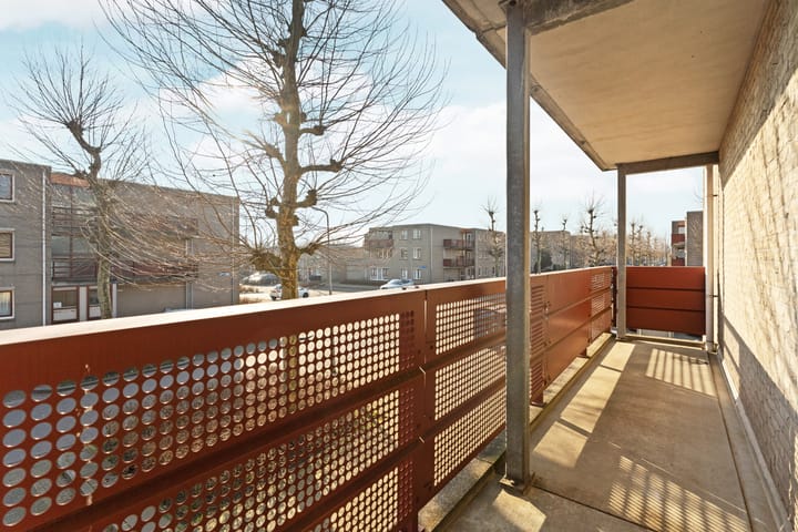 Foto 23 van Basilicumweg 100