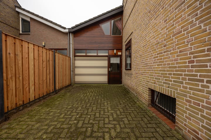 Foto 42 van Graaf Hermanstraat 7