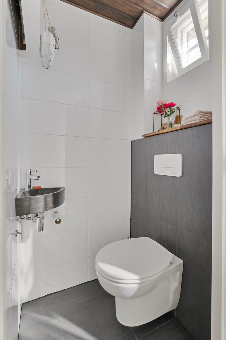 Photo 11 of Wormerstraat 7