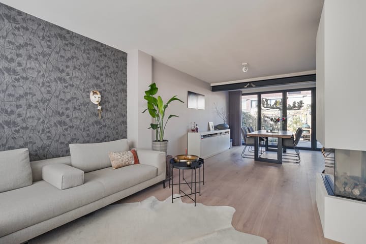 Photo 15 of Wormerstraat 7