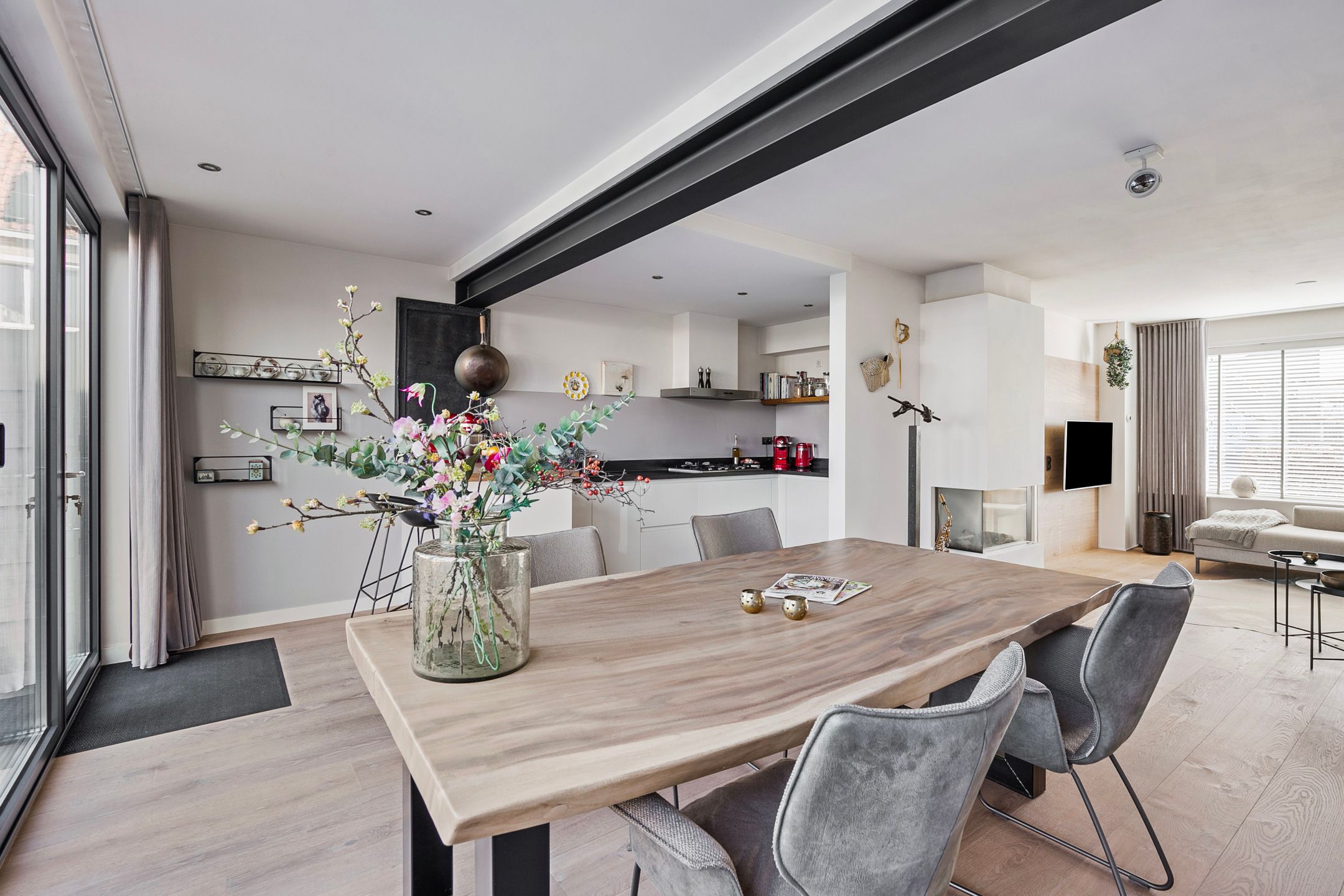 Photo 18 of Wormerstraat 7