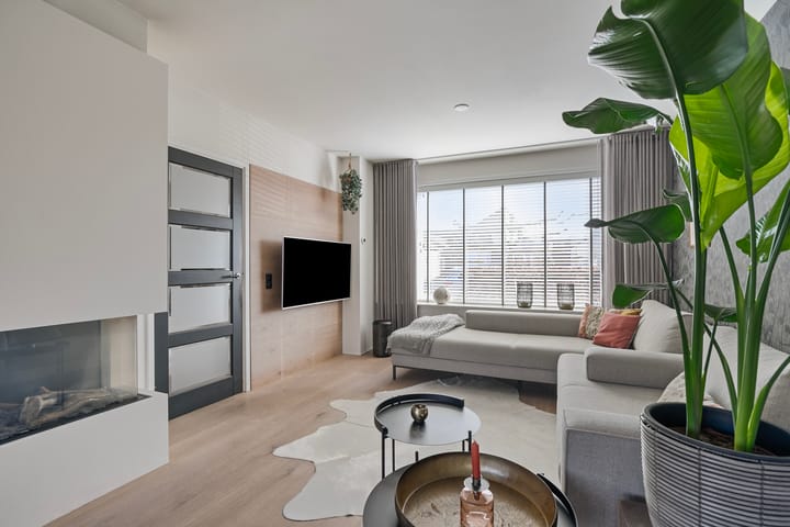 Photo 14 of Wormerstraat 7