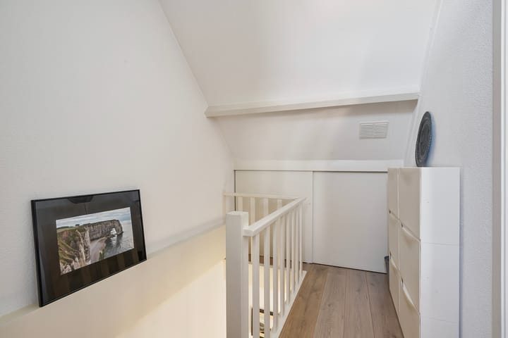 Photo 32 of Wormerstraat 7