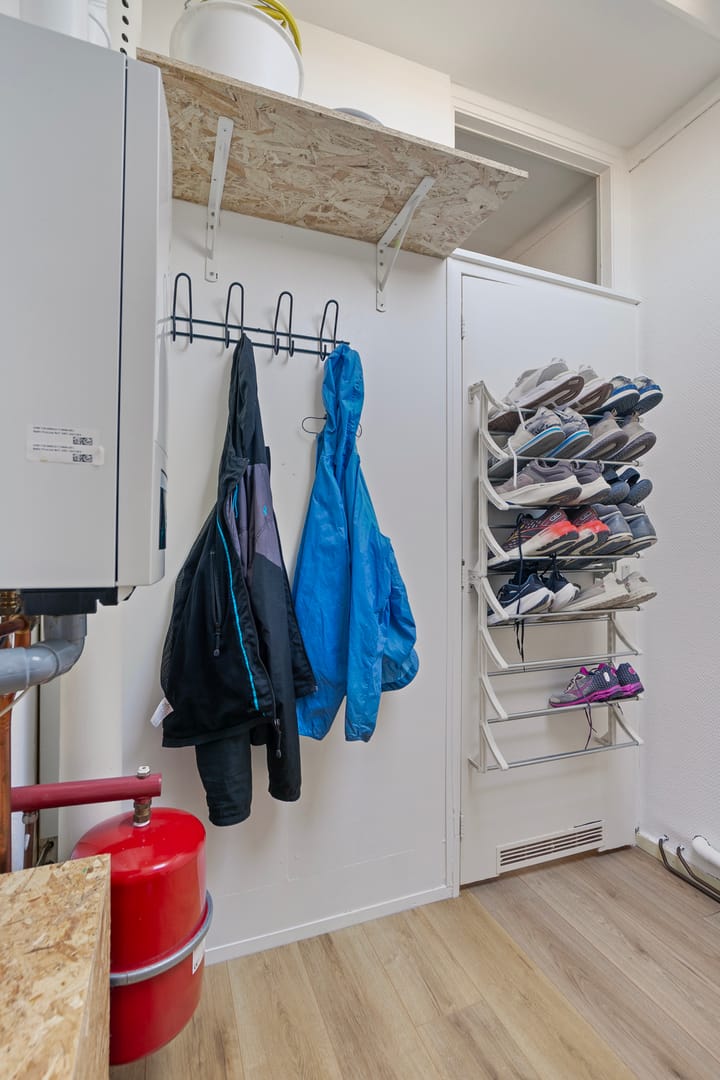 Photo 36 of Wormerstraat 7