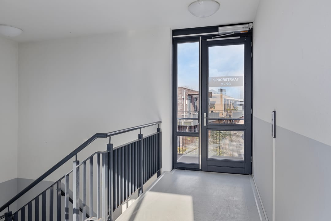 Foto 11 van Spoorstraat 9-C