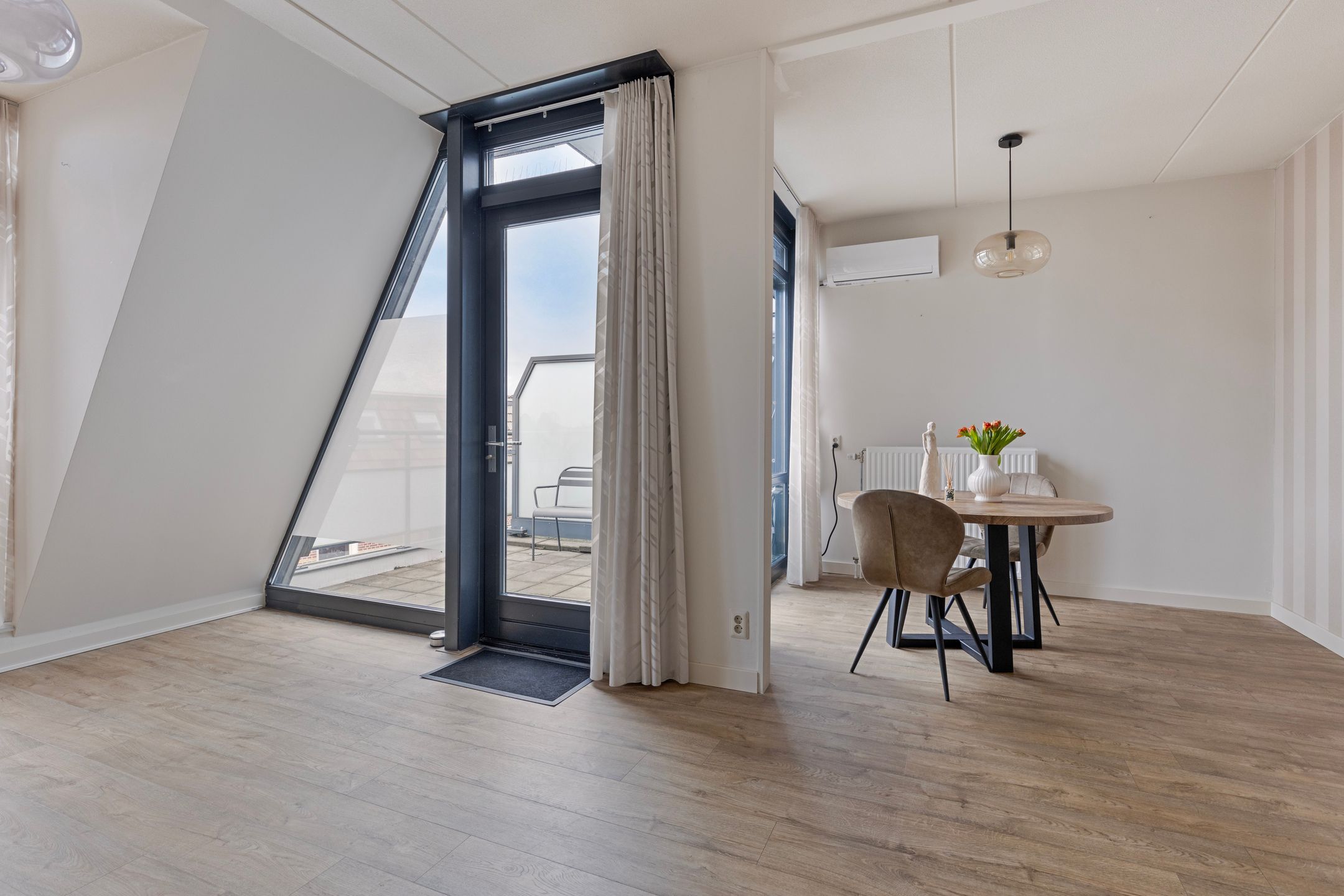 Foto 21 van Spoorstraat 9-C