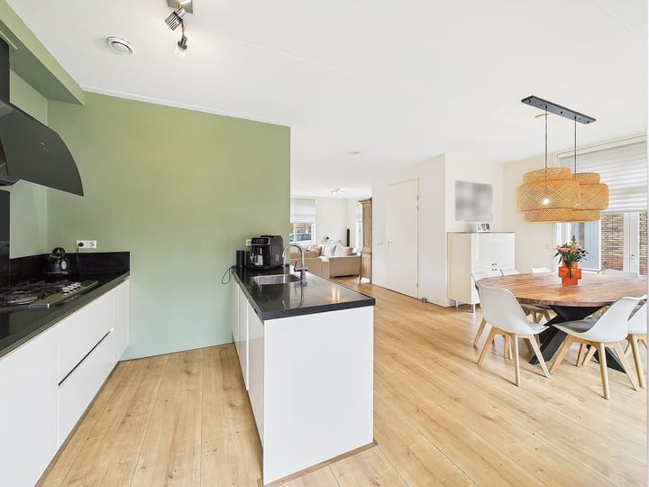 Foto 11 van Tapijtschelp 30