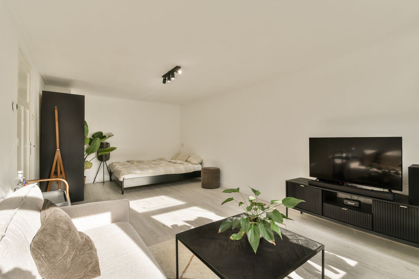 Foto 5 van Albert Cuypstraat 164-B