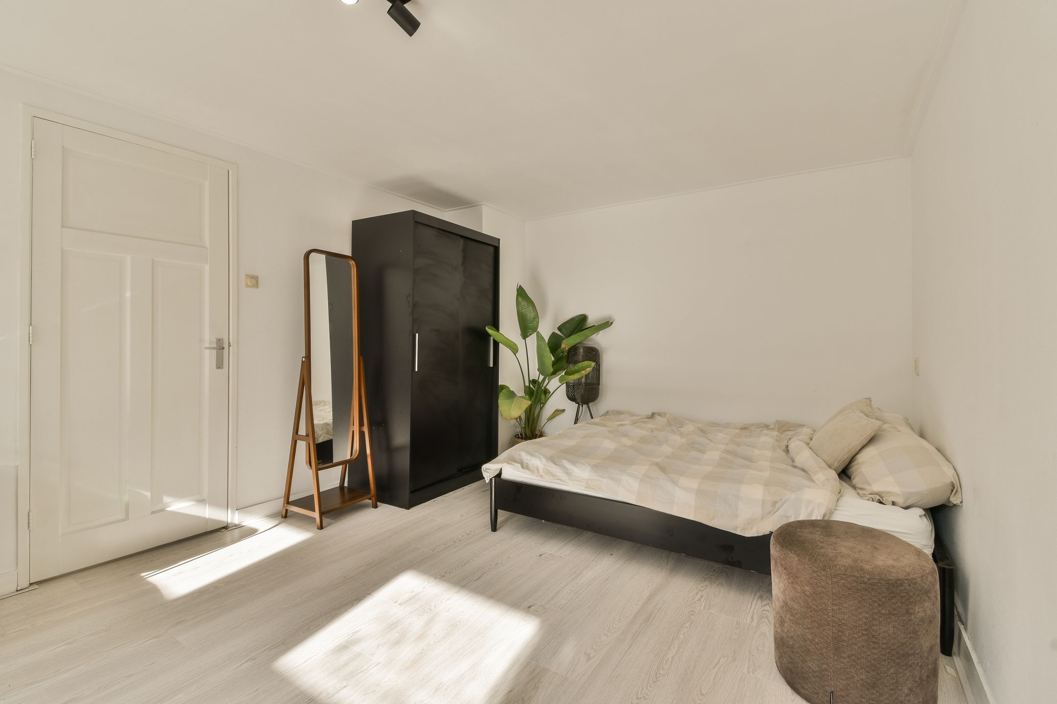 Foto 6 van Albert Cuypstraat 164-B