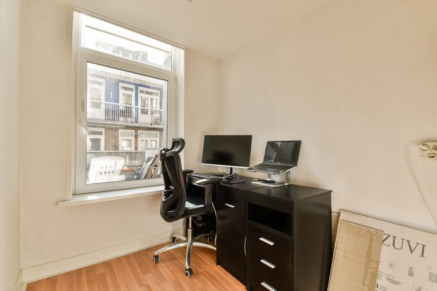 Foto 10 van Albert Cuypstraat 164-B