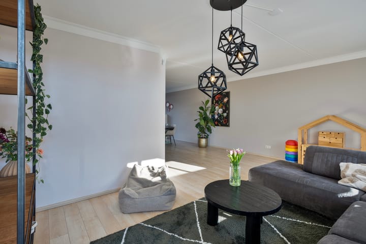 Photo 10 of Bremstraat 2