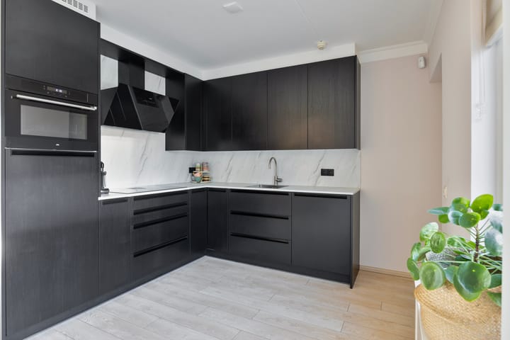 Photo 18 of Bremstraat 2