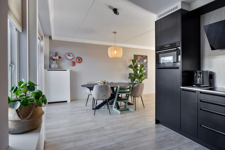 Photo 16 of Bremstraat 2