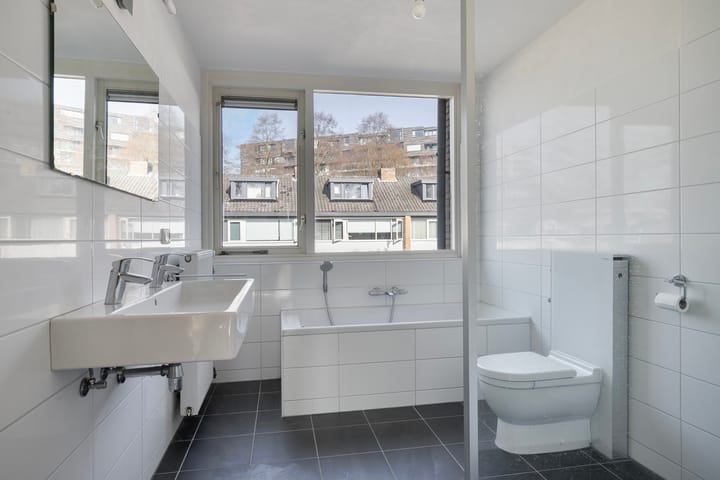 Foto 28 van Rechterenstraat 88