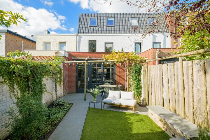 Foto 35 van Valkenierslaan 142