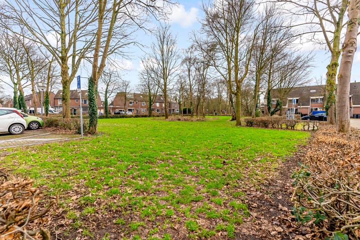 Photo 33 of Hofmark 99