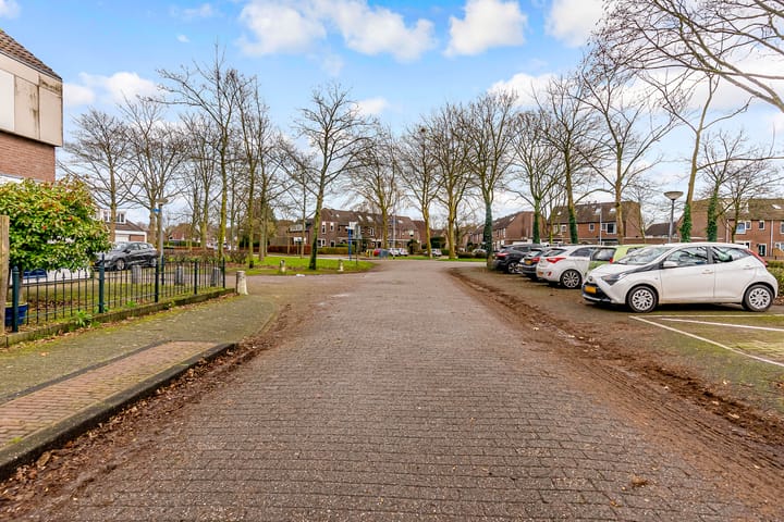 Photo 34 of Hofmark 99