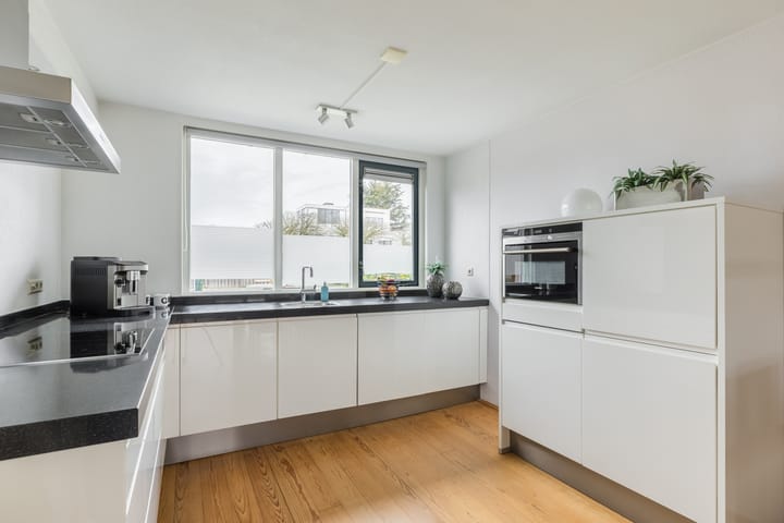 Foto 13 van Eline Vereplantsoen 49