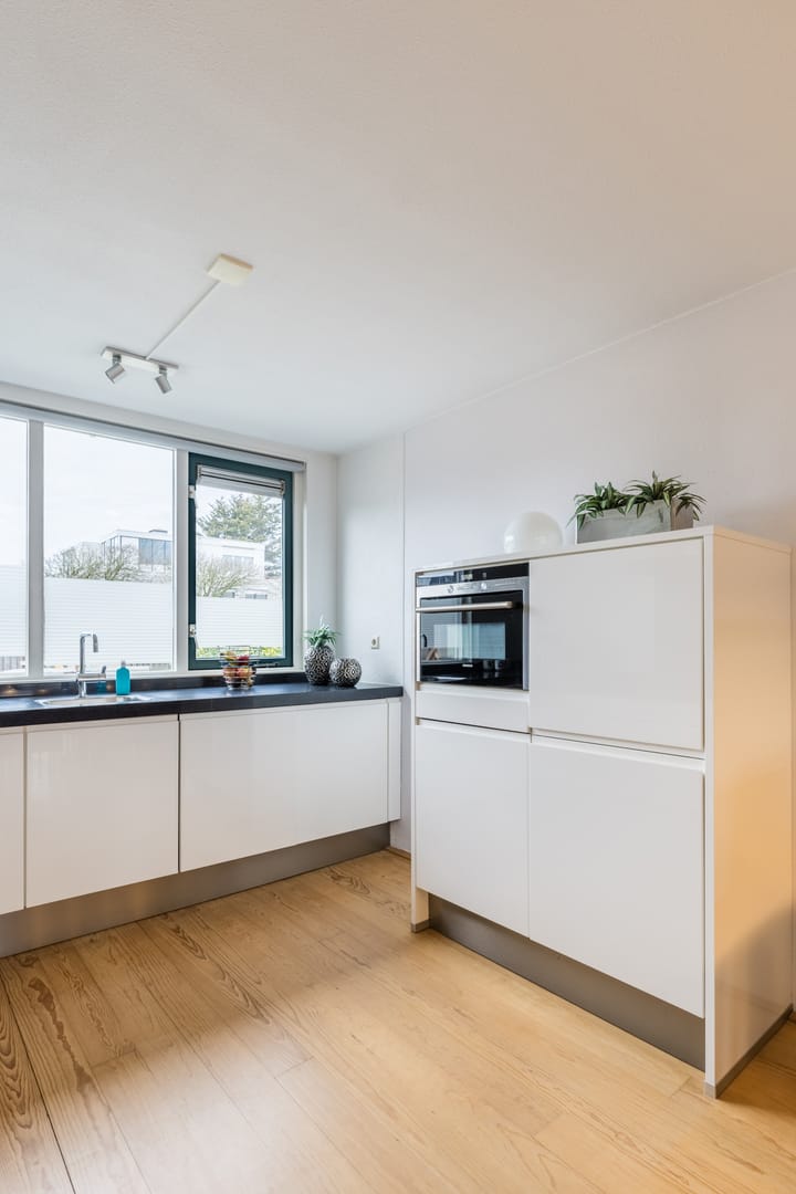 Foto 16 van Eline Vereplantsoen 49