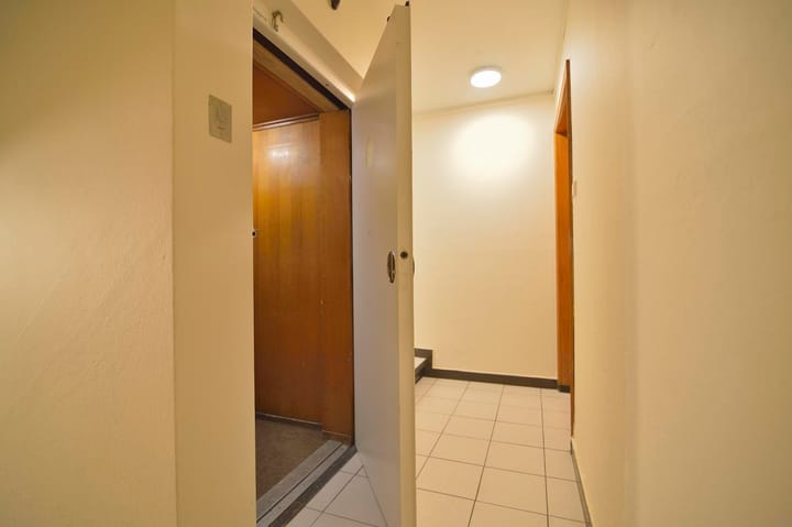 Photo 8 of Raadhuisstraat 66