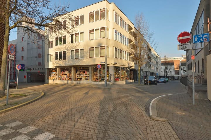 Photo 2 of Raadhuisstraat 66