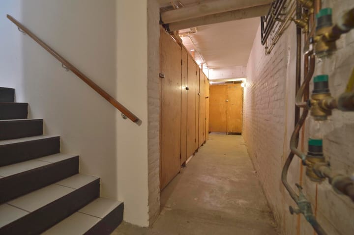 Photo 34 of Raadhuisstraat 66