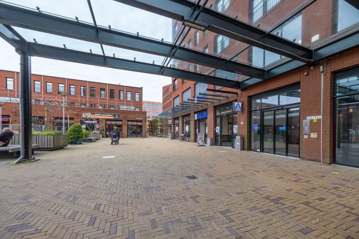 Foto 10 van Simon Carmiggelthof 204