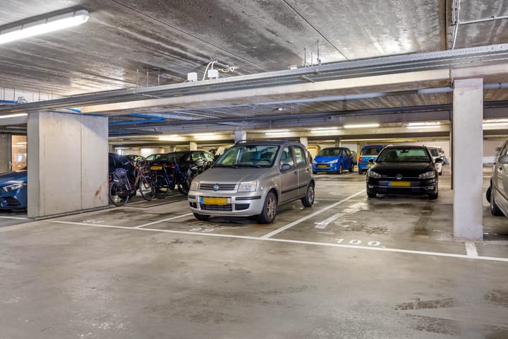 Foto 32 van Simon Carmiggelthof 204