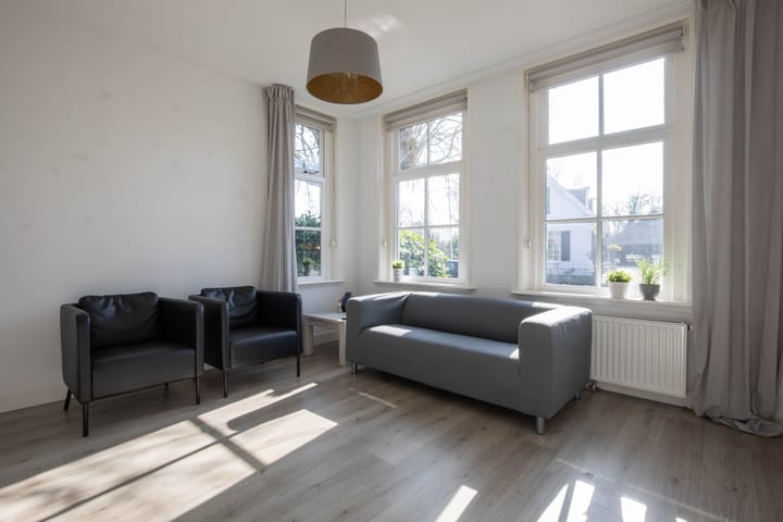 Foto 2 van Dorpsstraat 2