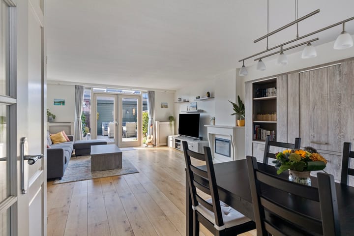 Photo 6 of Zuiderparklaan 8