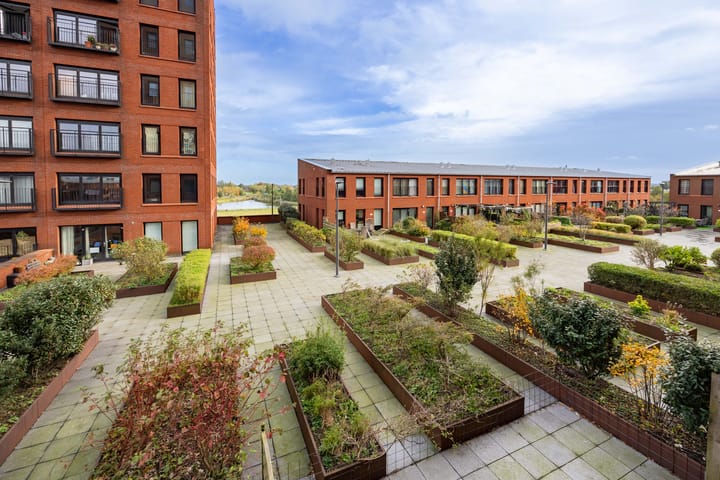 Foto 35 van Simon Carmiggelthof 204