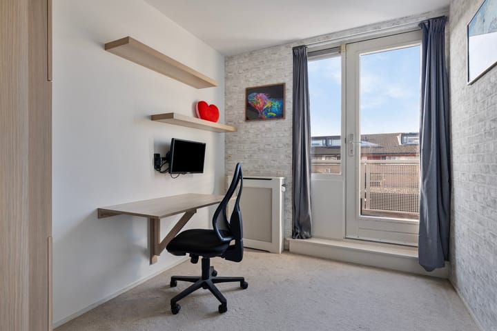 Photo 25 of Zuiderparklaan 8