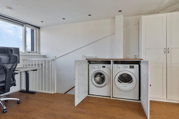 Photo 30 of Zuiderparklaan 8