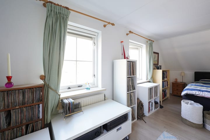 Foto 34 van Mennestraat 73