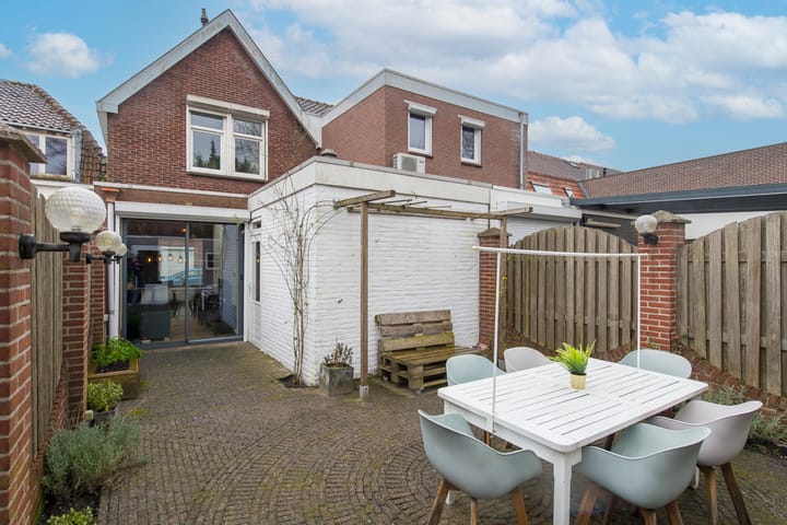 Foto 28 van Borneostraat 11