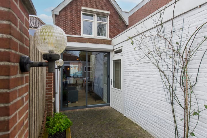 Foto 29 van Borneostraat 11