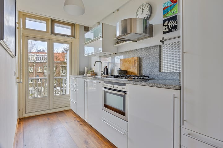 Foto 13 van Uiterwaardenstraat 52-2