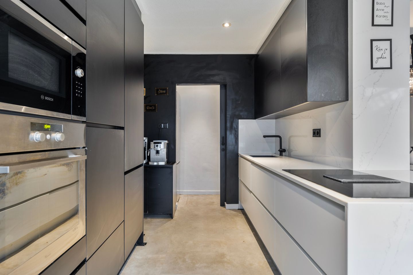 Photo 4 of Mascagnistraat 18