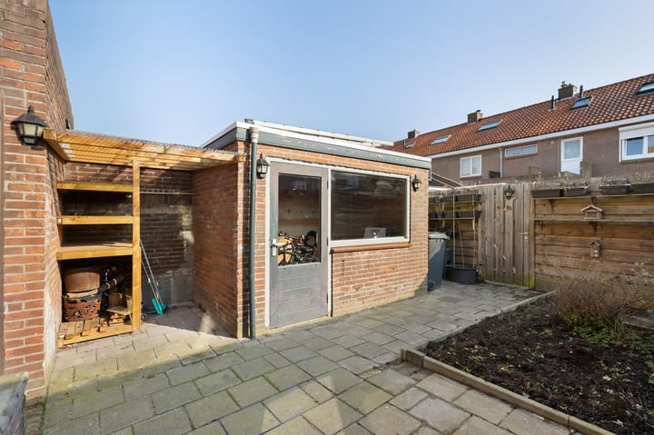 Photo 20 of Ferdinand Bollaan 8