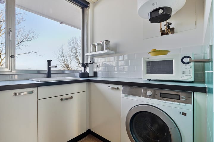 Photo 15 of Antony Moddermanstraat 158