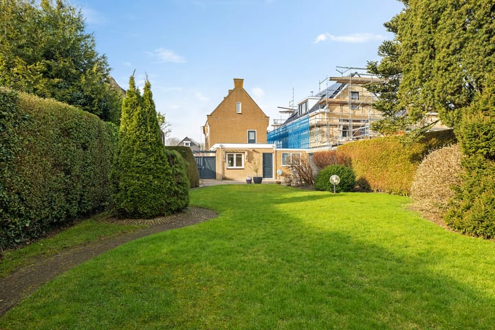 Foto 2 van Mr. P.J. Troelstraweg 140