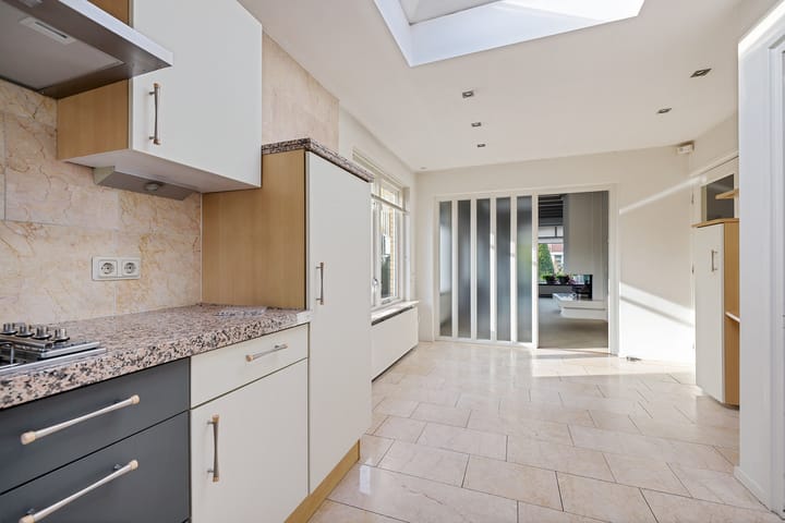 Foto 8 van Mr. P.J. Troelstraweg 140