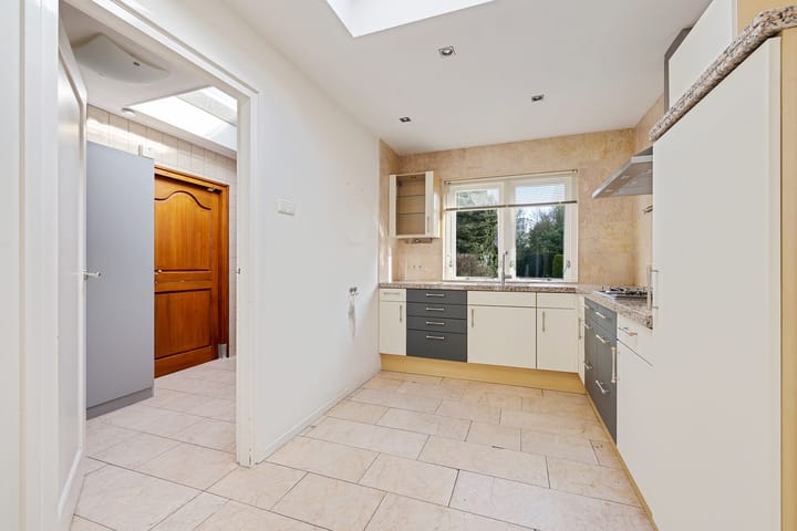 Foto 11 van Mr. P.J. Troelstraweg 140